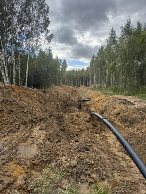 Завершаем строительство водопровода и газовой сети
